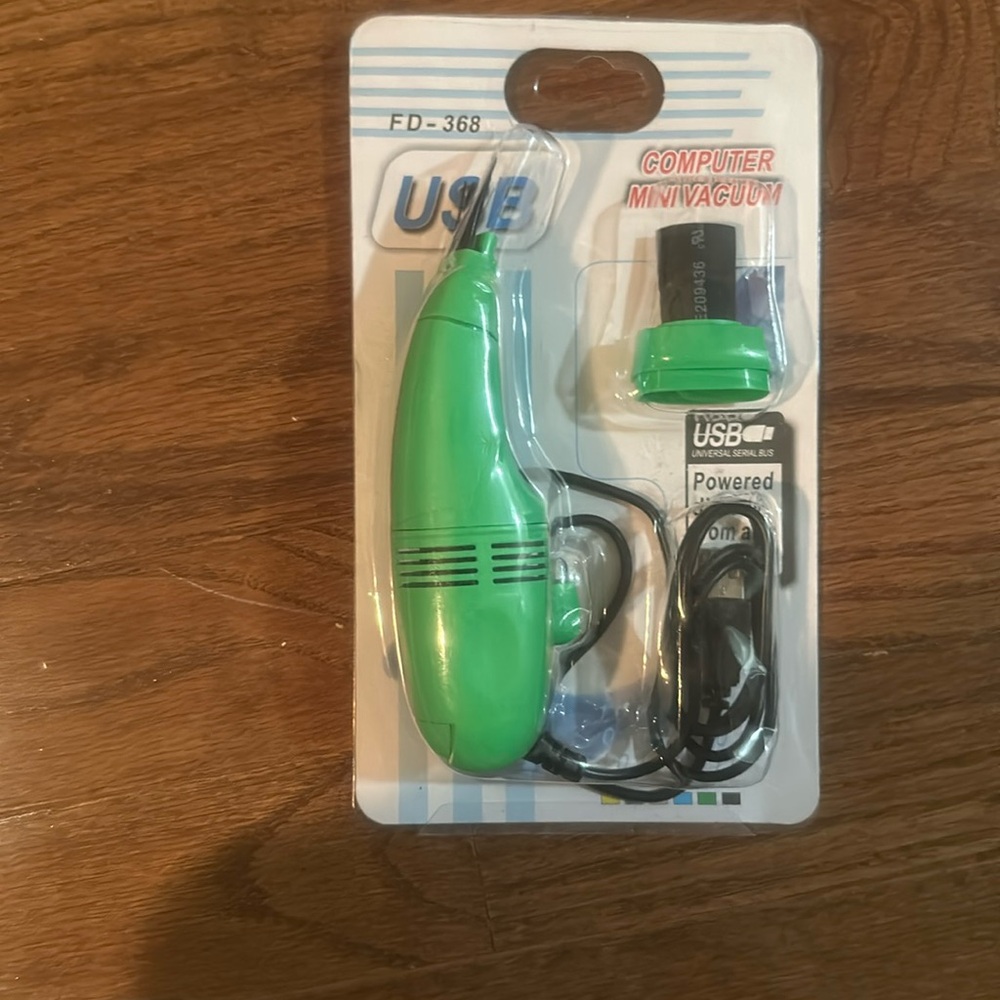 Mini usb powered vacuum